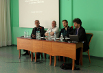 Międzynarodowa konferencja pt. 'Ponadnarodowa 'milicja' Himmlera...': Panel o okresie rozliczeń powojennych; od lewej: Gerald Steinacher (Lincoln), Frank Seberechts (Antwerpia), Immo Rebitschek (Jena) i Jochen Böhler (Jena) jako moderator.